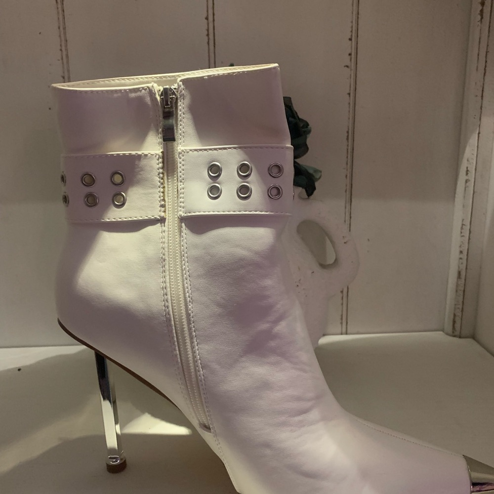 White Stud-Trim Leather Ankle Boot with Metallic Heel